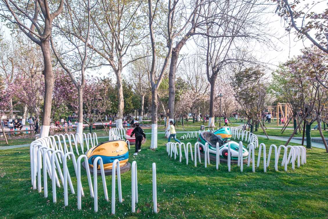 河南非标定制滑梯：不锈钢滑梯的工艺及基础知识