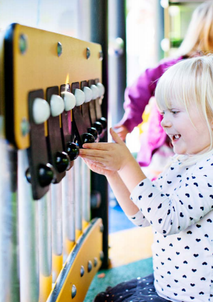 为何不锈钢河南儿童滑梯在游乐园备受青睐？